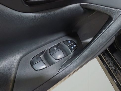 Used 2018 Nissan Altima 2.5 SR w/ SR Midnight Edition FWD image 13