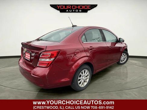 Used 2017 Chevrolet Sonic LT w/ Convenience Package image 5