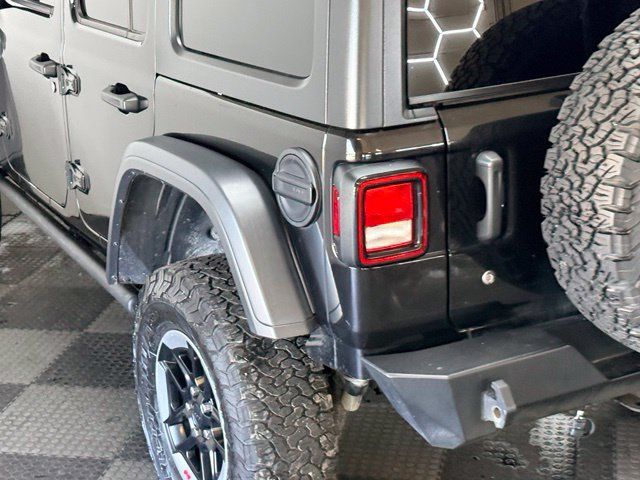 Used 2018 Jeep Wrangler Unlimited Rubicon AWD/4WD image 9