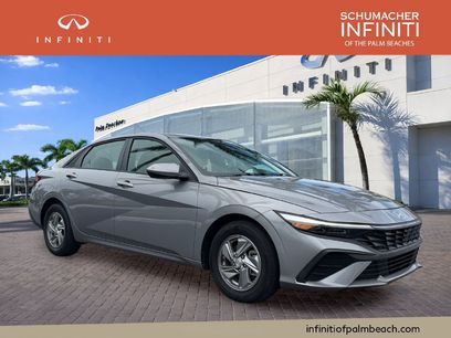 Used 2025 Hyundai Elantra SE