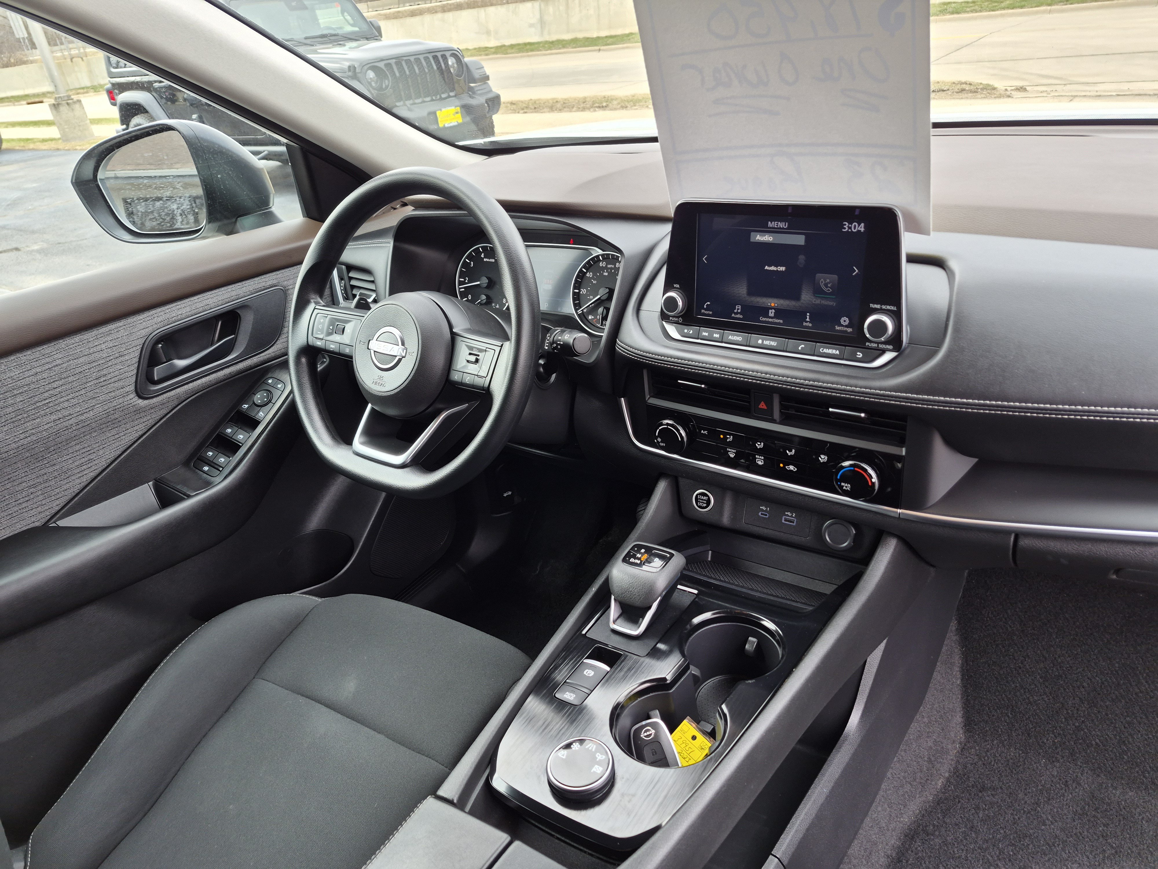 Used 2023 Nissan Rogue S AWD/4WD image 17