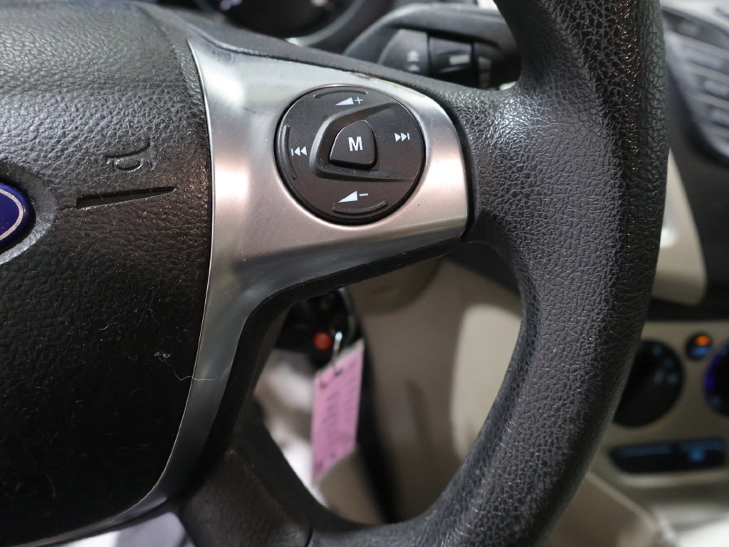 Used 2012 Ford Focus SE FWD image 6