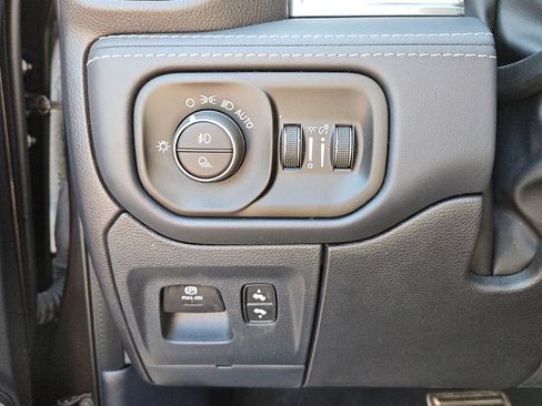 Used 2023 RAM 1500 Limited AWD/4WD image 27