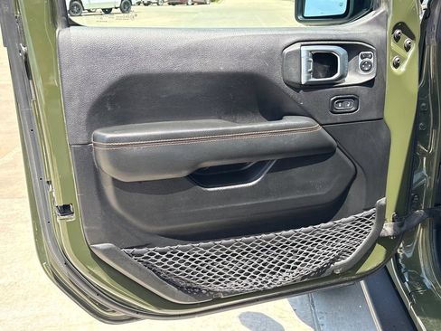 Used 2023 Jeep Gladiator Mojave w/ LED Lighting Group AWD/4WD image 14