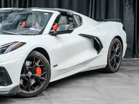 Used 2021 Chevrolet Corvette Stingray Preferred Cpe w/ Z51 Performance Package RWD image 6