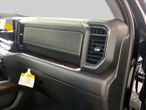 Certified 2023 GMC Sierra 1500 SLT RWD image 18