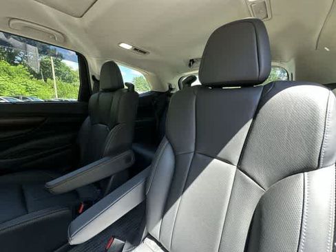 Used 2024 Subaru Ascent Touring AWD/4WD image 18