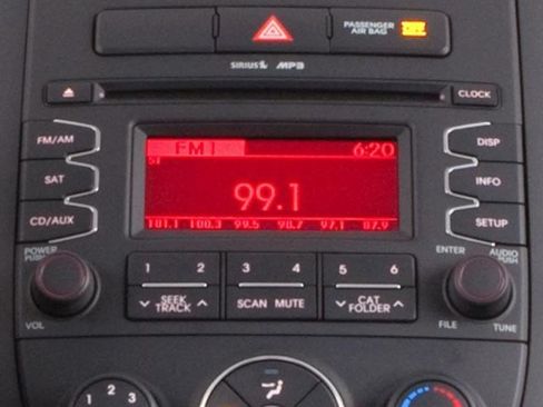 Used 2013 Kia Soul + w/ Audio Pkg FWD image 7