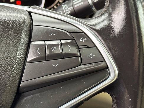 Used 2018 Cadillac XT5 Luxury w/ Driver Awareness Package AWD/4WD image 23