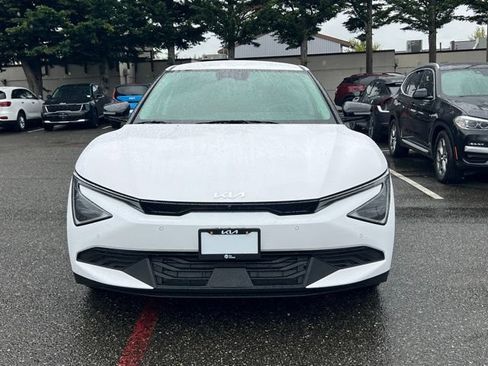 Certified 2025 Kia EV6 Light w/ Light LR Technology Package AWD/4WD image 6