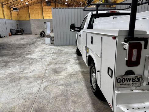 Used 2018 Ford F250 XL w/ Power Equipment Group RWD image 9