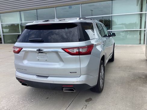 Used 2018 Chevrolet Traverse Premier AWD/4WD image 3