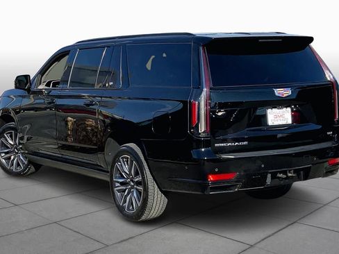 Used 2023 Cadillac Escalade ESV Sport Platinum image 11