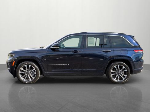 Used 2023 Jeep Grand Cherokee Overland w/ Adv Protech Group III AWD/4WD image 4