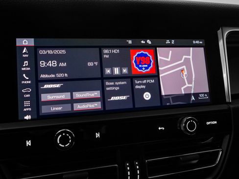 Certified 2025 Porsche Macan image 34