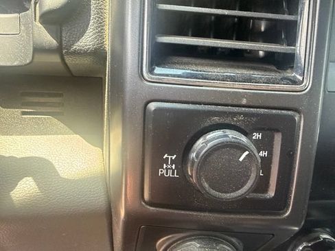 Used 2019 Ford F150 XLT w/ Equipment Group 302A Luxury AWD/4WD image 30