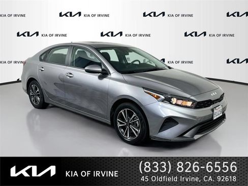 Certified 2024 Kia Forte LXS FWD image 1