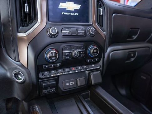 Used 2019 Chevrolet Silverado 1500 High Country image 21