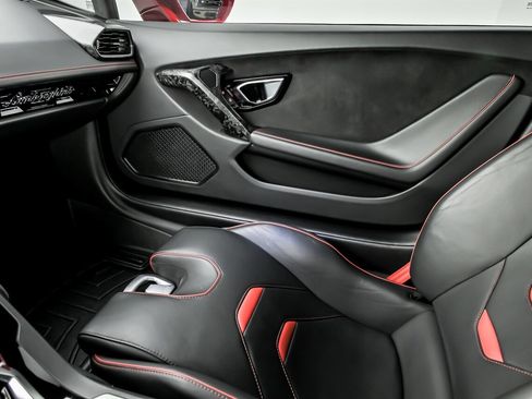 Used 2021 Lamborghini Huracan EVO image 43