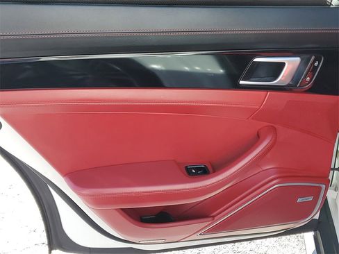 Used 2020 Porsche Panamera 4 w/ Premium Package image 11