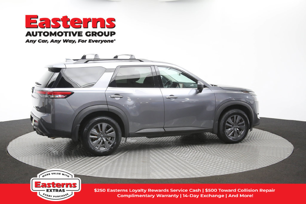 Used 2023 Nissan Pathfinder SV w/ SV Premium Package AWD/4WD image 48