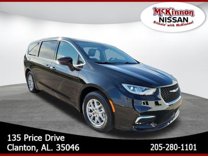 Used 2024 Chrysler Pacifica Touring-L