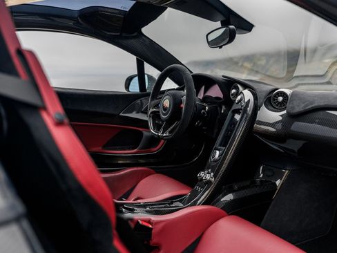 Used 2015 McLaren P1 RWD image 7
