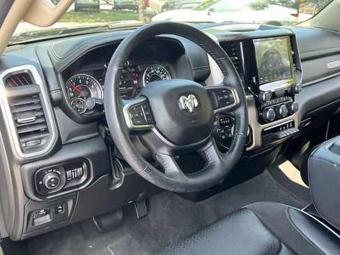 Used 2020 RAM 1500 Laramie AWD/4WD image 15