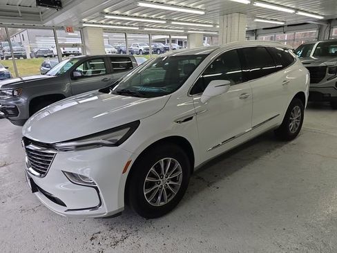 Certified 2024 Buick Enclave Premium image 2