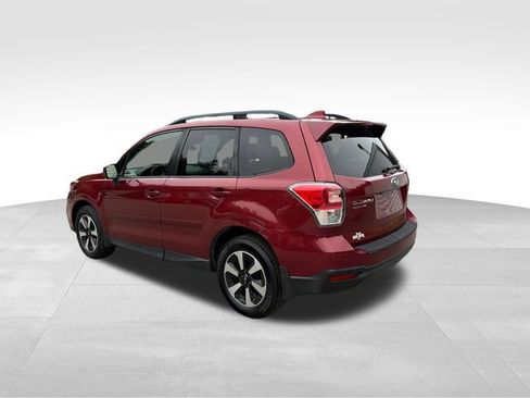 Used 2017 Subaru Forester 2.5i Premium w/ All-Weather Package AWD/4WD image 5