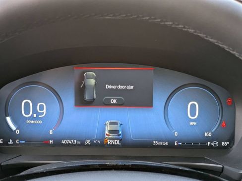 Used 2023 Ford Escape Platinum AWD/4WD image 14