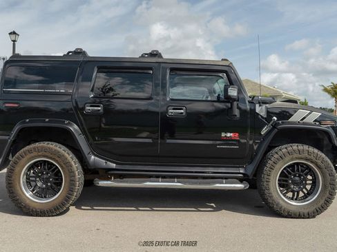 Used 2004 HUMMER H2 w/ Preferred Equipment Group image 9