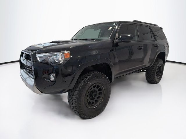 Used 2019 Toyota 4Runner TRD Off-Road AWD/4WD image 3