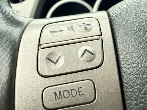 Used 2009 Pontiac Vibe AWD w/ Sun And Sound Package image 18
