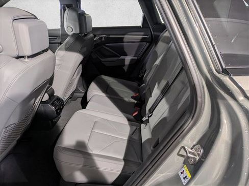 New 2025 Audi Q3 2.0T Premium image 17