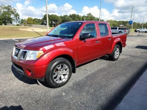 Used 2021 Nissan Frontier SV image 3