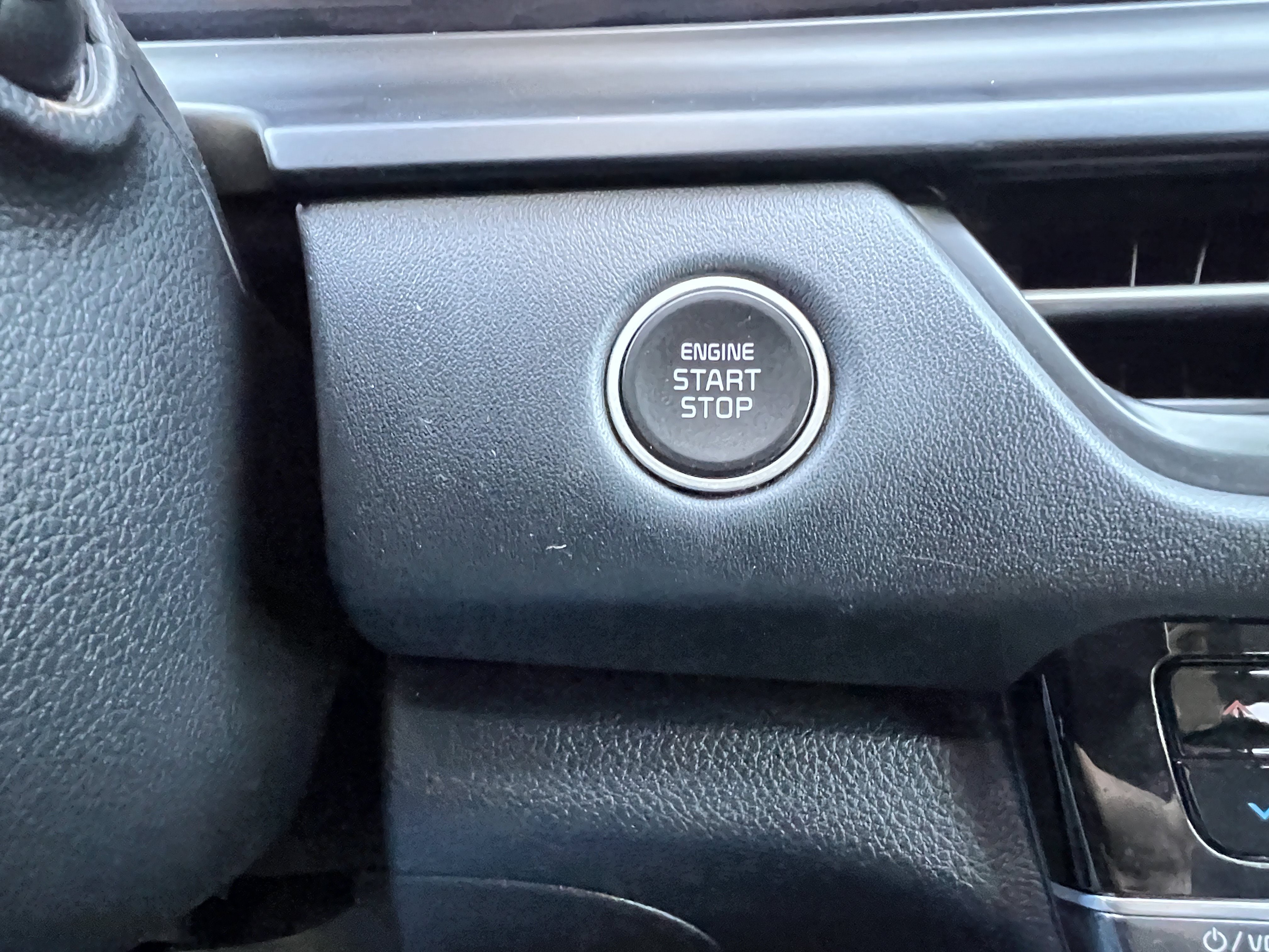 Certified 2024 Kia Seltos EX FWD image 31