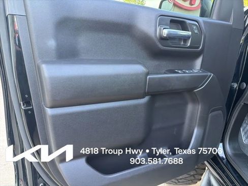 Used 2022 Chevrolet Silverado 1500 Custom Trail Boss AWD/4WD image 15