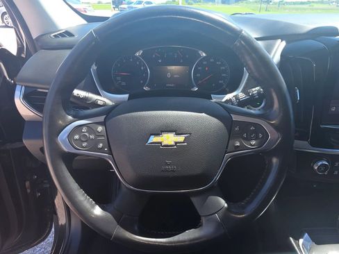 Used 2021 Chevrolet Traverse LT FWD image 16