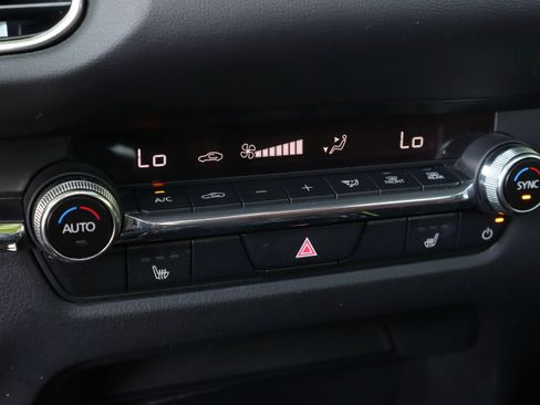 Certified 2024 MAZDA CX-30 AWD 2.5 S w/ Preferred Package image 15