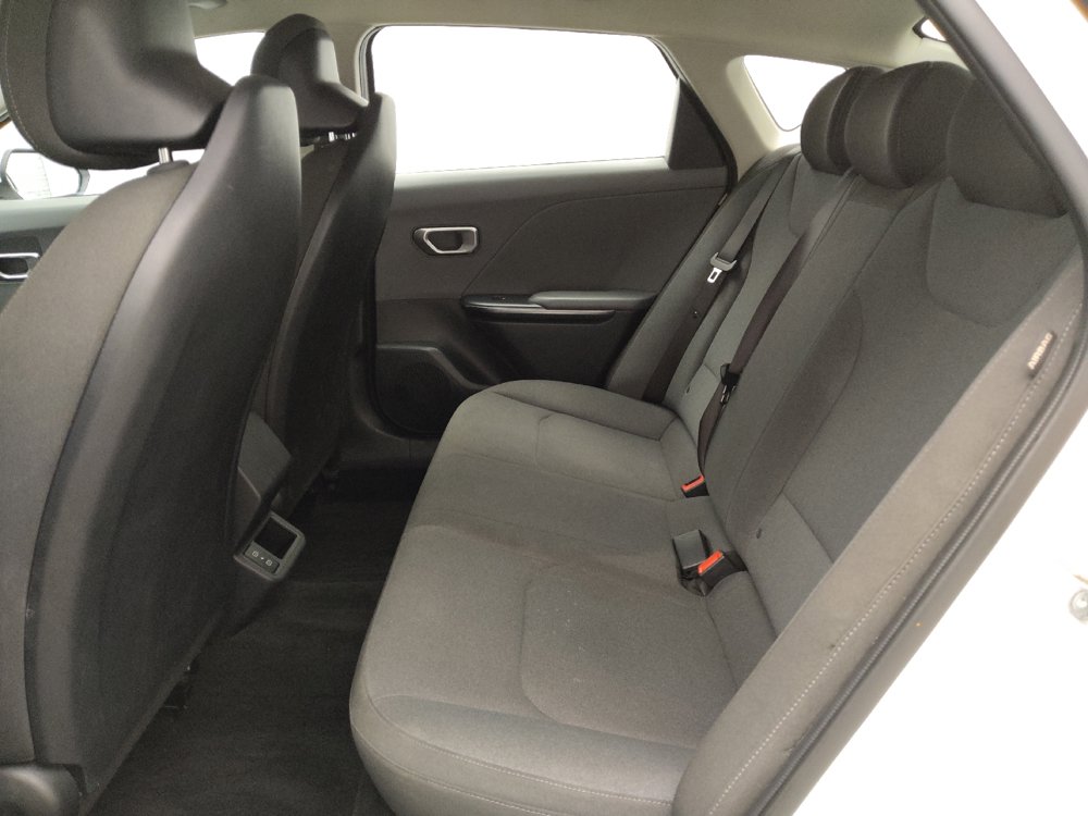 Used 2025 Kia K4 FWD image 18