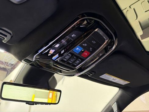 Used 2022 Jeep Grand Wagoneer Series III w/ Rear Seat Video Group 1 image 24