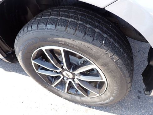 Used 2018 Dodge Journey SE w/ Popular Equipment Group FWD image 13