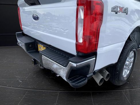Used 2024 Ford F250 XLT image 39