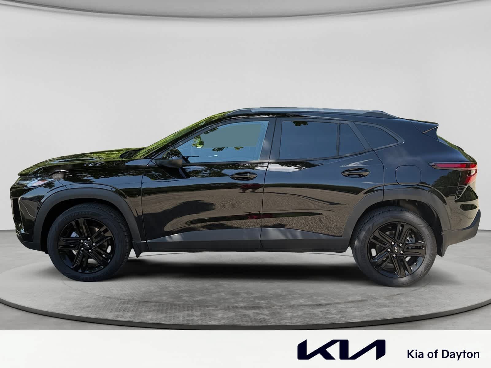 Used 2026 Chevrolet Trax ACTIV w/ Sunroof Package FWD image 8