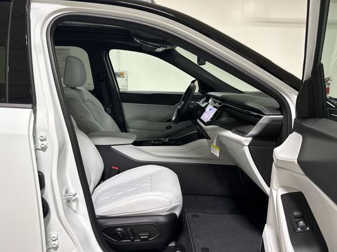 New 2026 Jeep Cherokee Overland AWD/4WD image 23