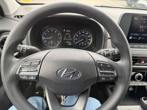 Used 2023 Hyundai Kona SEL AWD/4WD image 7