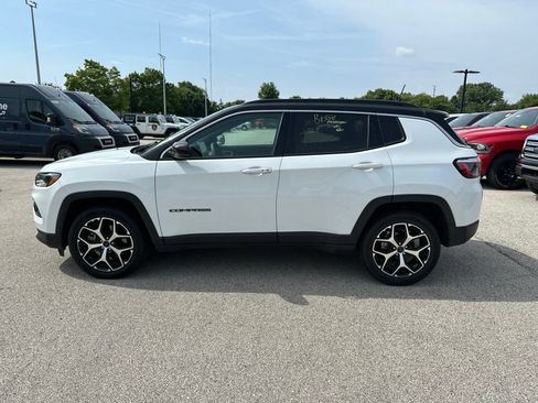 Used 2025 Jeep Compass Limited AWD/4WD image 7
