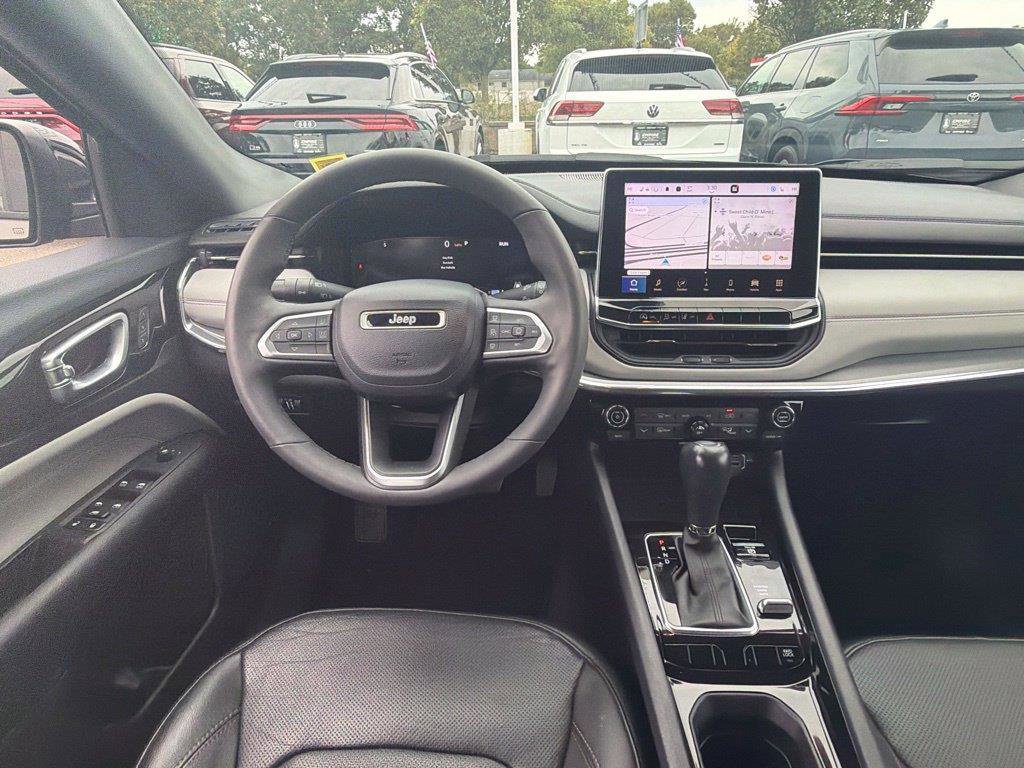 Certified 2023 Jeep Compass Limited w/ Elite Group AWD/4WD image 13