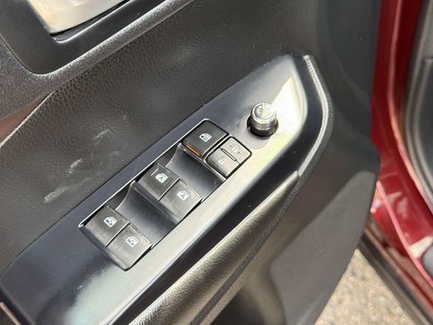 Used 2016 Toyota Highlander XLE w/ Preferred Accessory Package FWD image 22